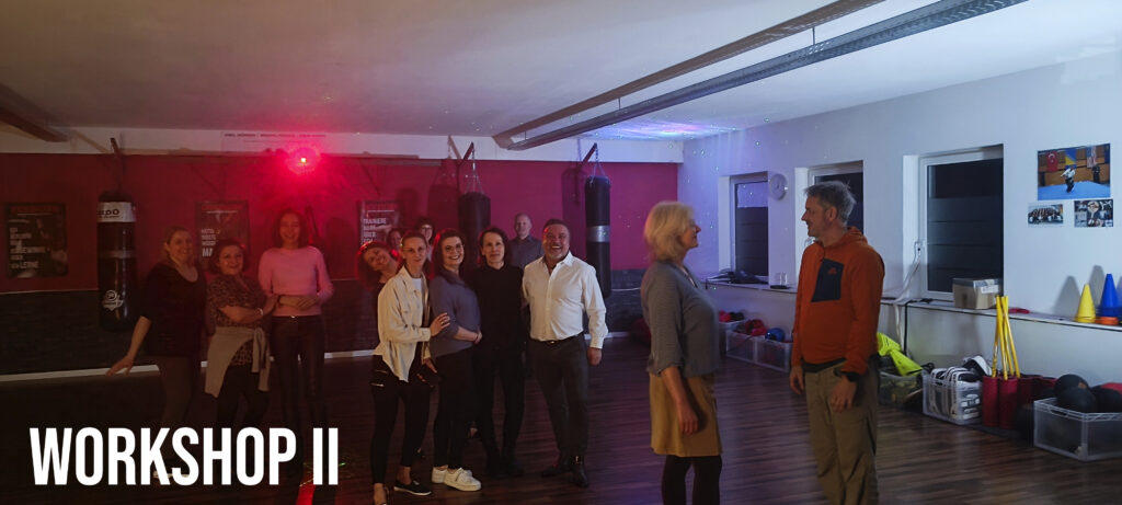 Das Kizomba Baden-Baden Teilnehmer:innen im Tanzraum