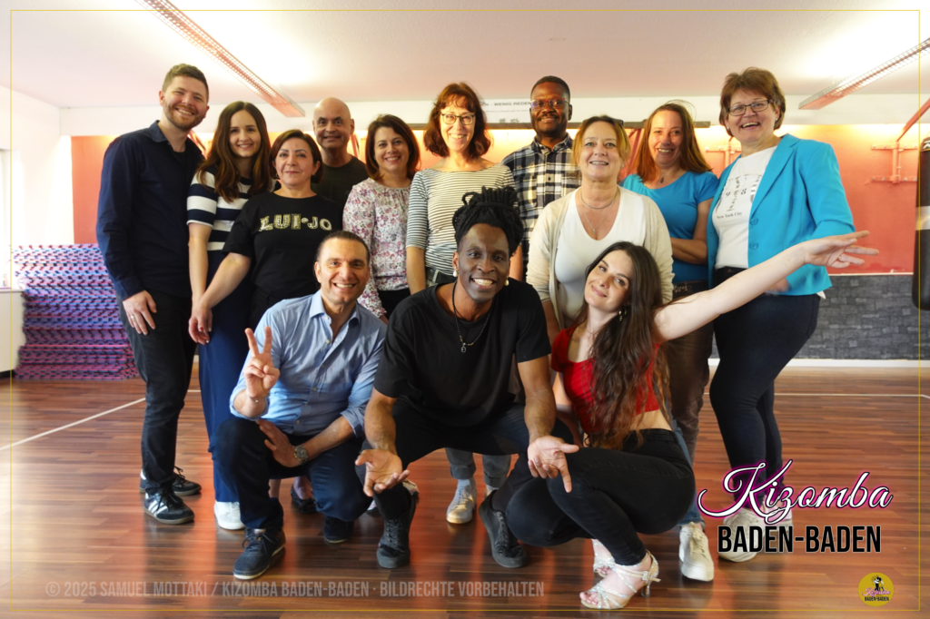 Das Kizomba Baden-Baden Teilnehmer:innen im Tanzraum