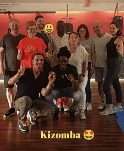 Das Kizomba Baden-Baden Teilnehmer:innen im Tanzraum